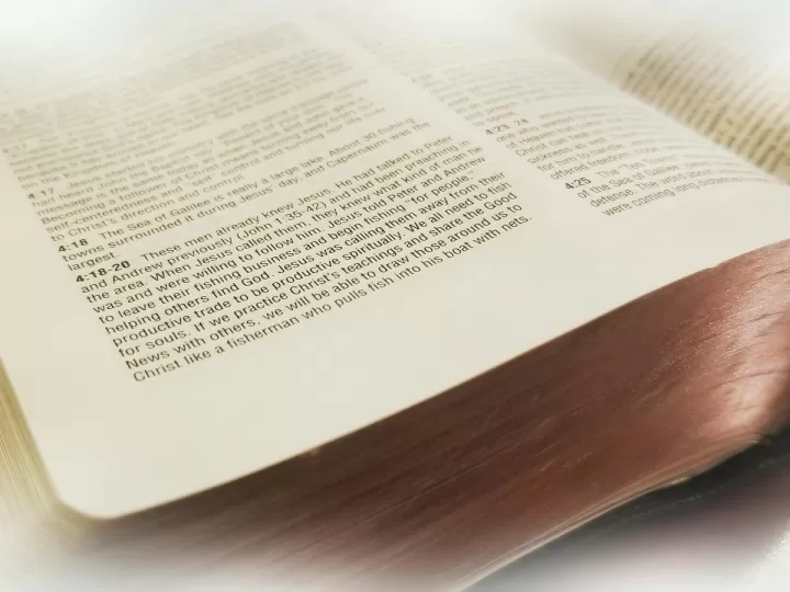 la biblia de barro