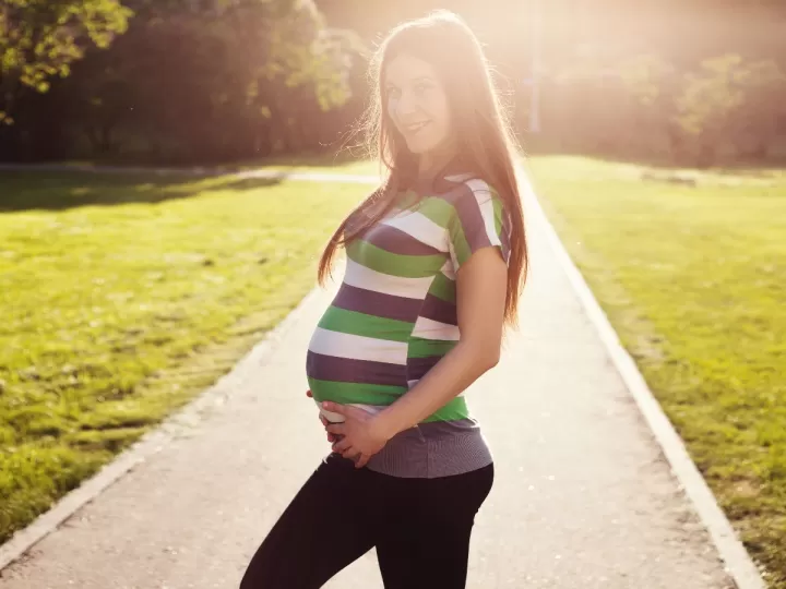 la chica que vive al final del camino