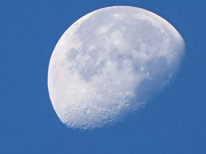 luna en casa 5