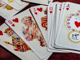 Descubre tu destino con el Tarot Gratis de 3 cartas en el Marsella